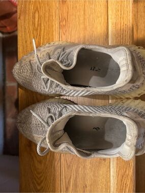 Adidas Yeezy 350 White / Creme